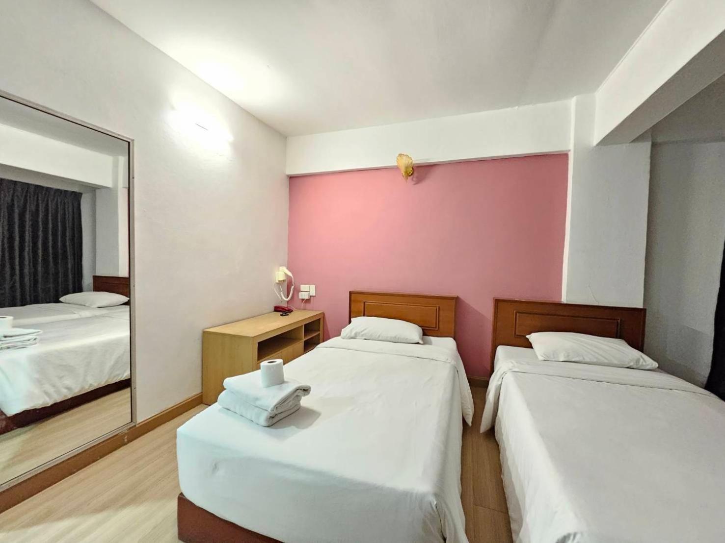 Crown Bts Nana Hotel Bangkok Kültér fotó