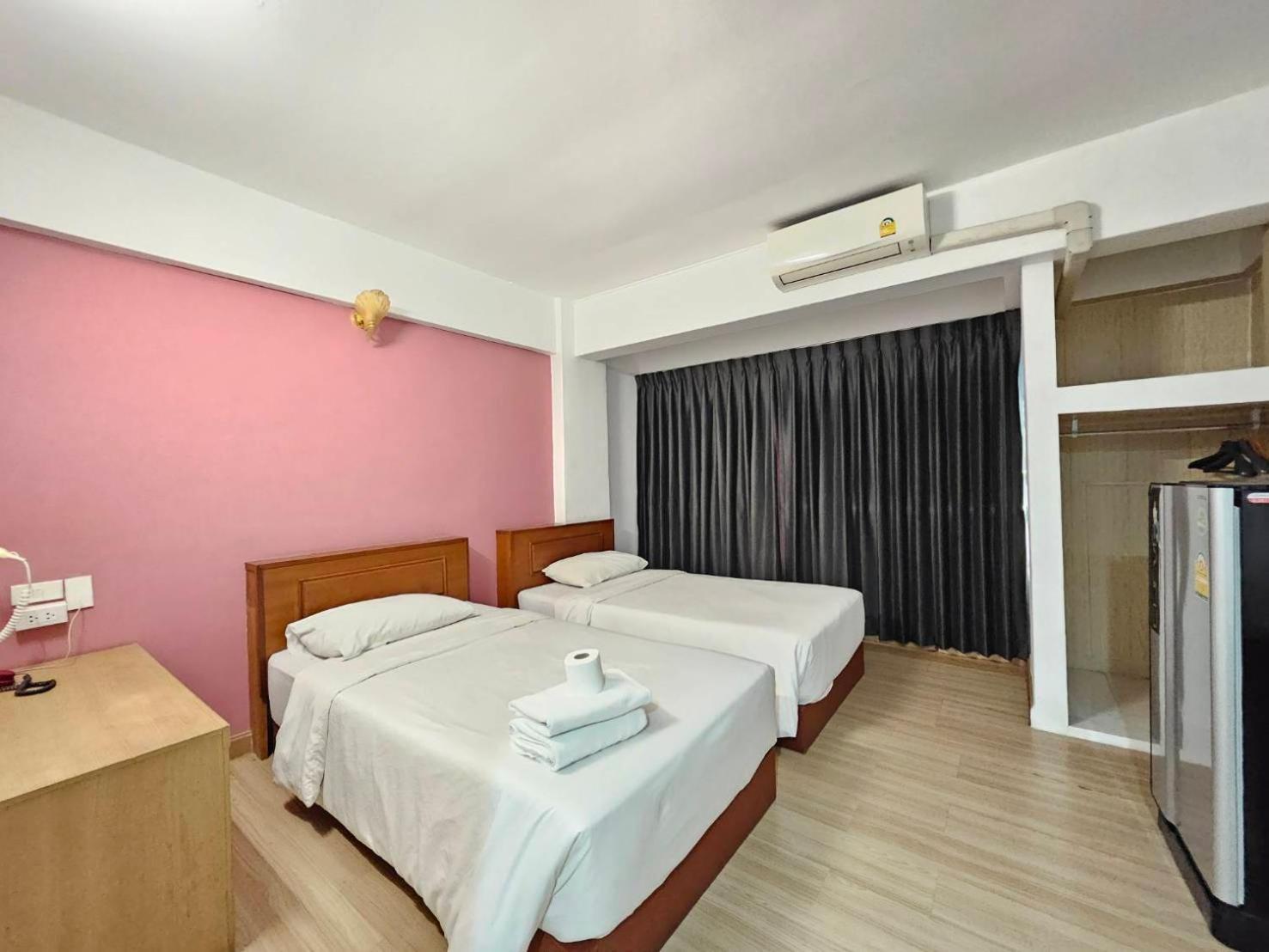 Crown Bts Nana Hotel Bangkok Kültér fotó