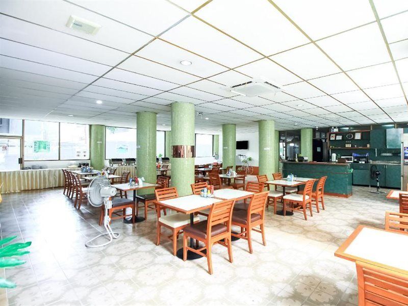 Crown Bts Nana Hotel Bangkok Kültér fotó