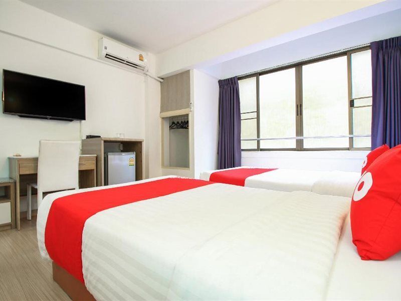 Crown Bts Nana Hotel Bangkok Kültér fotó